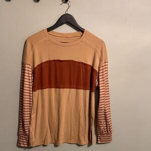 Source Unknown Tan and Brown Long Sleeve Tee